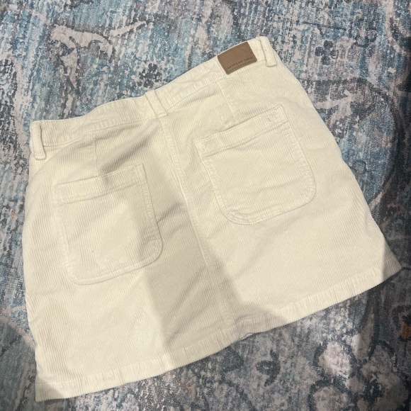American Eagle Cream Corduroy Skirt - Picture 3 of 3